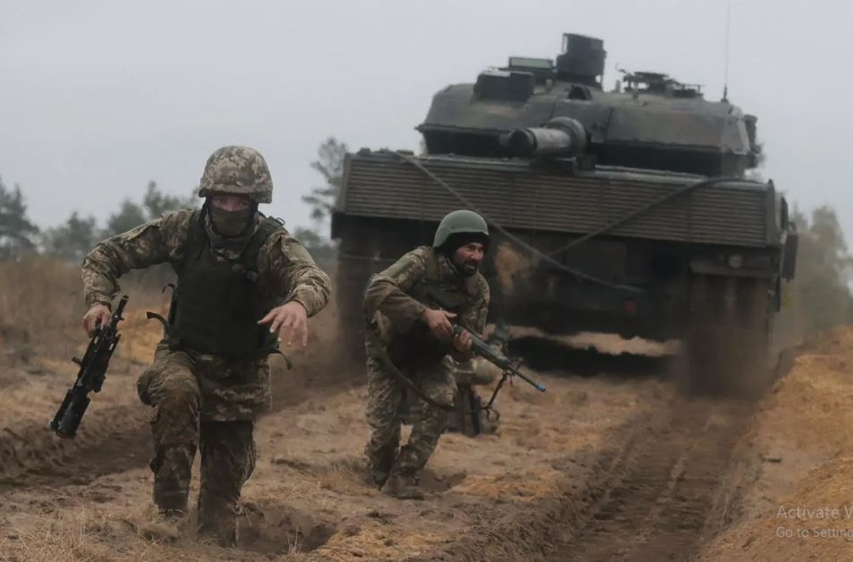 Chien thuat “tan cong moi phia va tien len tung buoc” cua Nga o Donetsk-Hinh-9