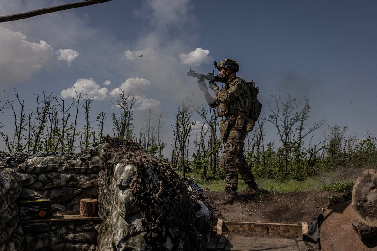 Quan Nga rut “luoi dao cuoi cung” cam sau vao nach “thu do” Donetsk-Hinh-8