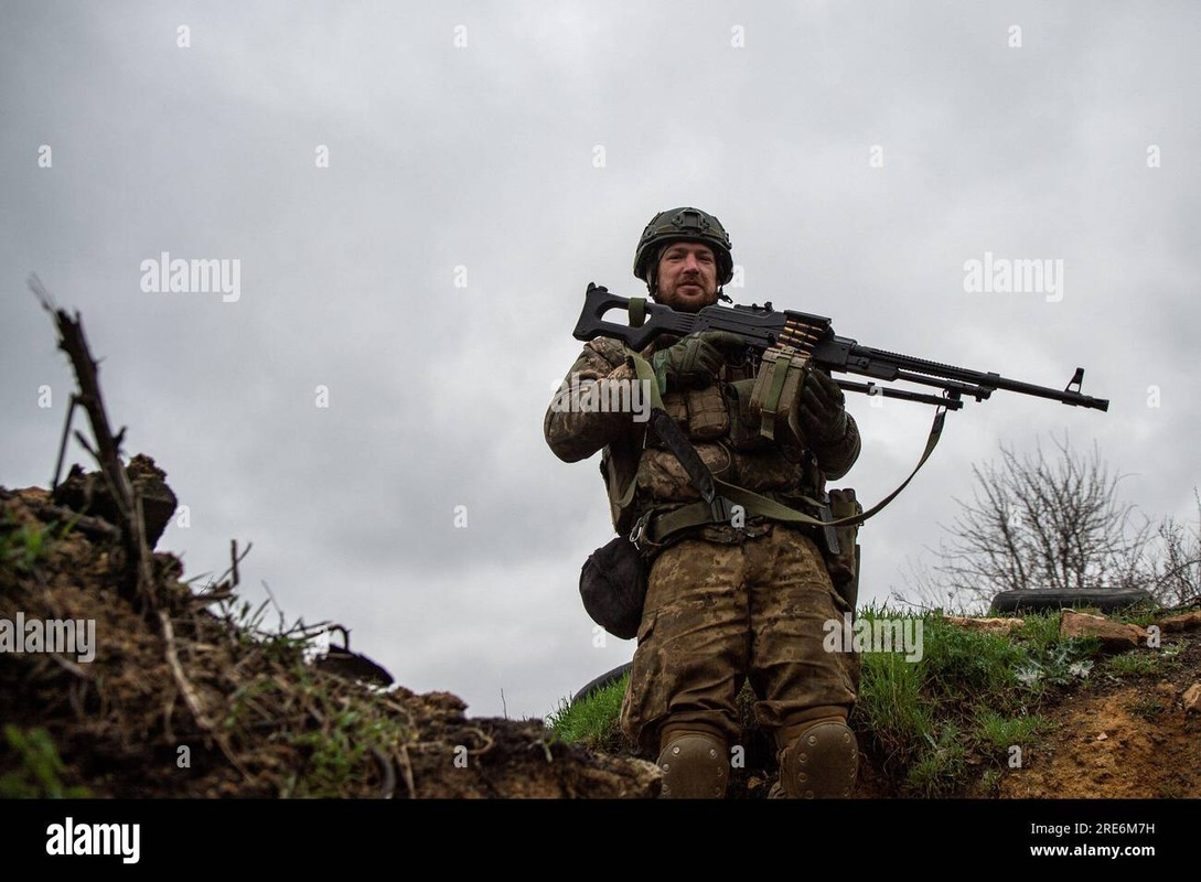 Thanh pho Toretsk o Donetsk dang “oan lung” chong lai cac dot tan cong-Hinh-6