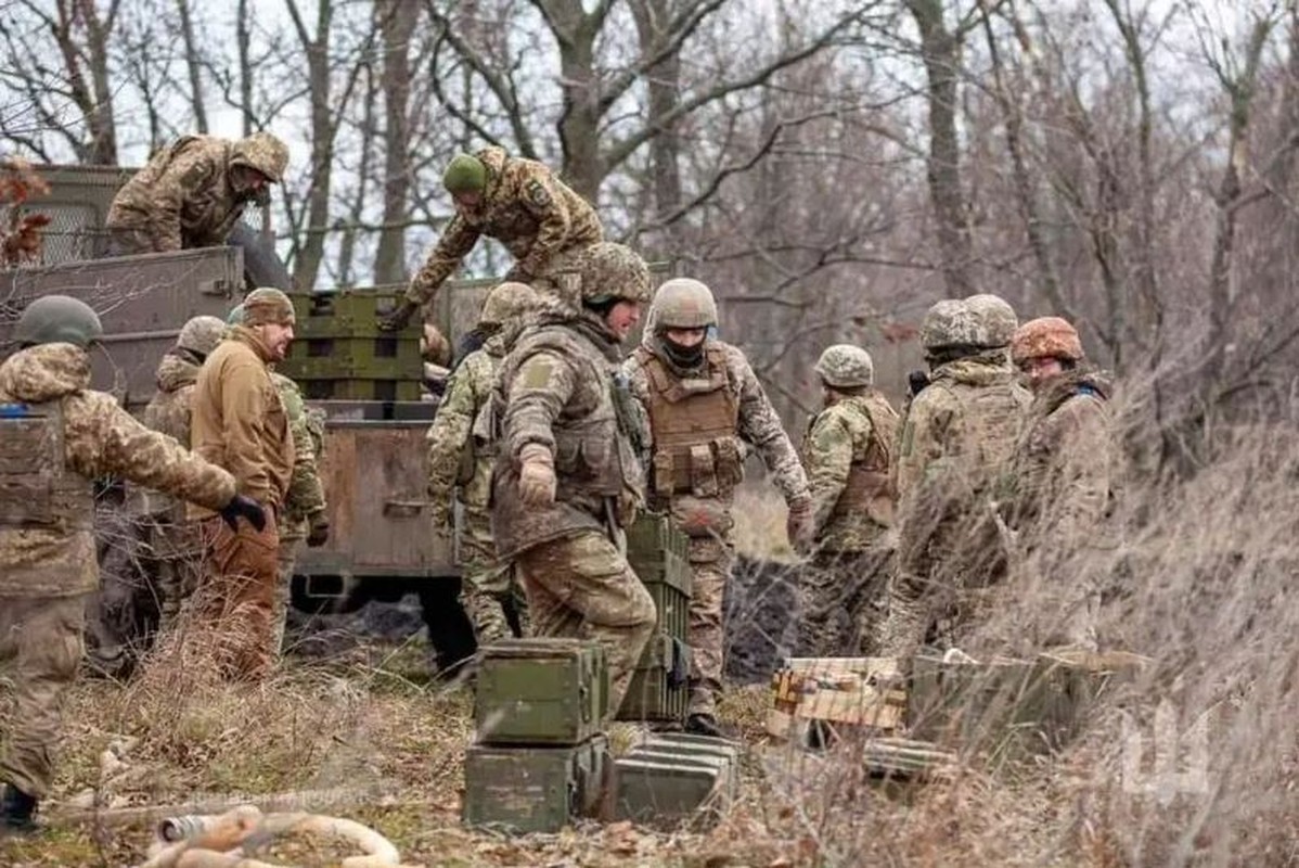 View - 	Nga tung đòn vào sâu cắt đứt tiền quân hậu quân Ukraine ở Kursk