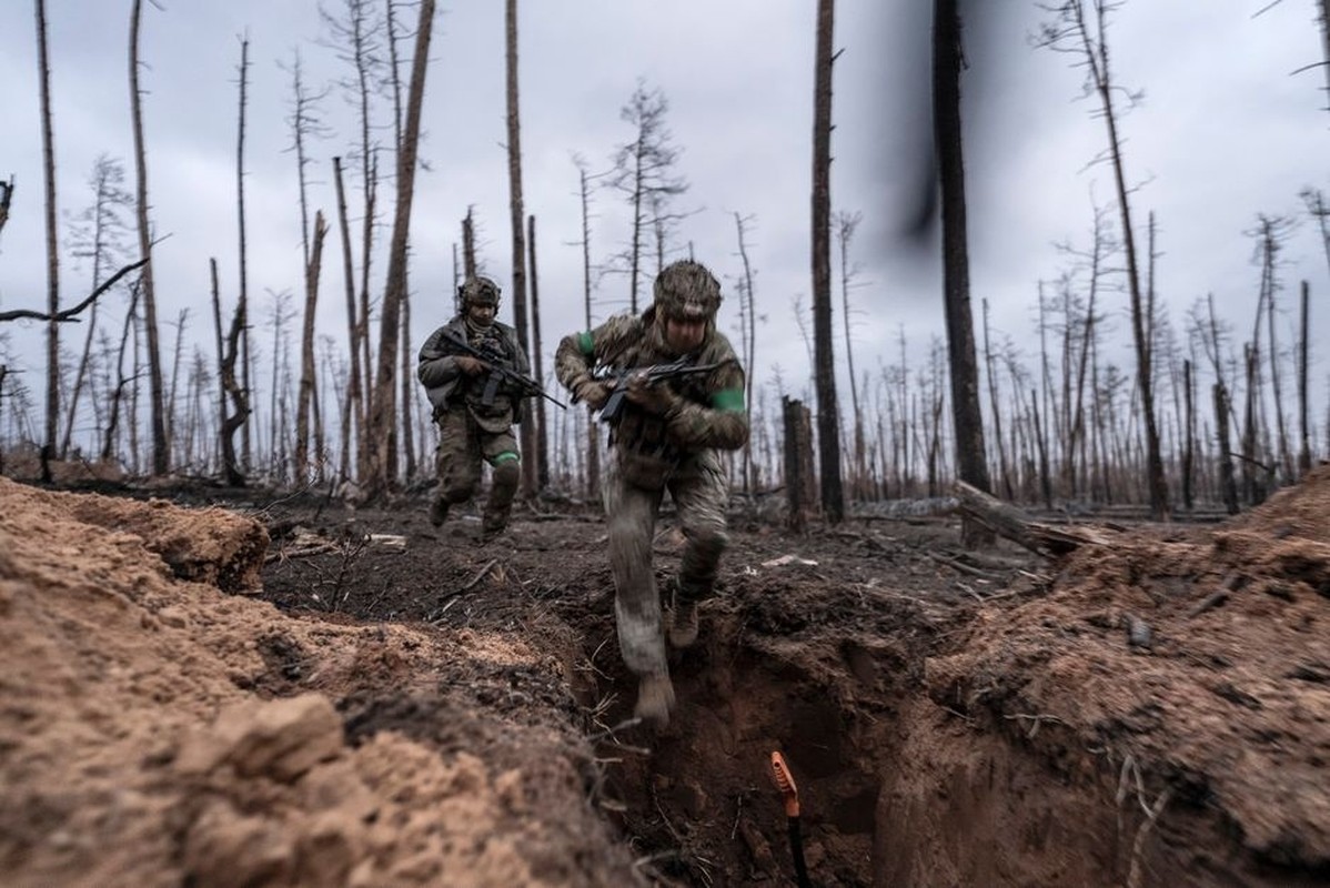 Quan Ukraine tan cong Nga tu dau den? Cau tra loi that kho tin-Hinh-17