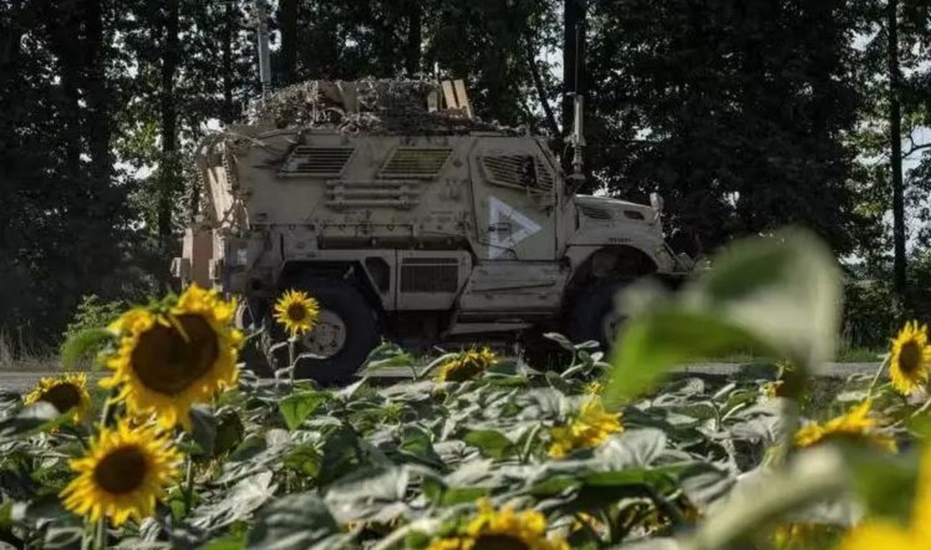 View - 	35.000 quân Nga bao vây 20.000 quân Ukraine ở Kursk 