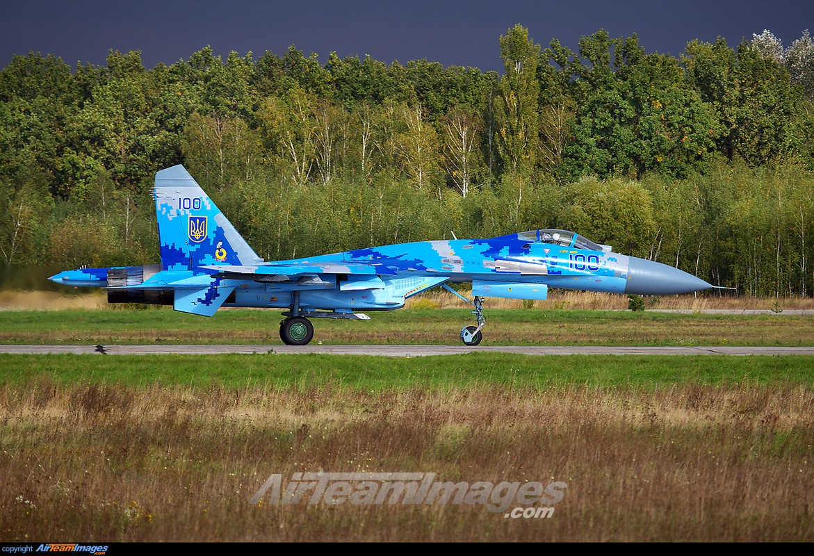 View - 	Kỷ nguyên tiêm kích Su-27 của Không quân Ukraine chấm dứt