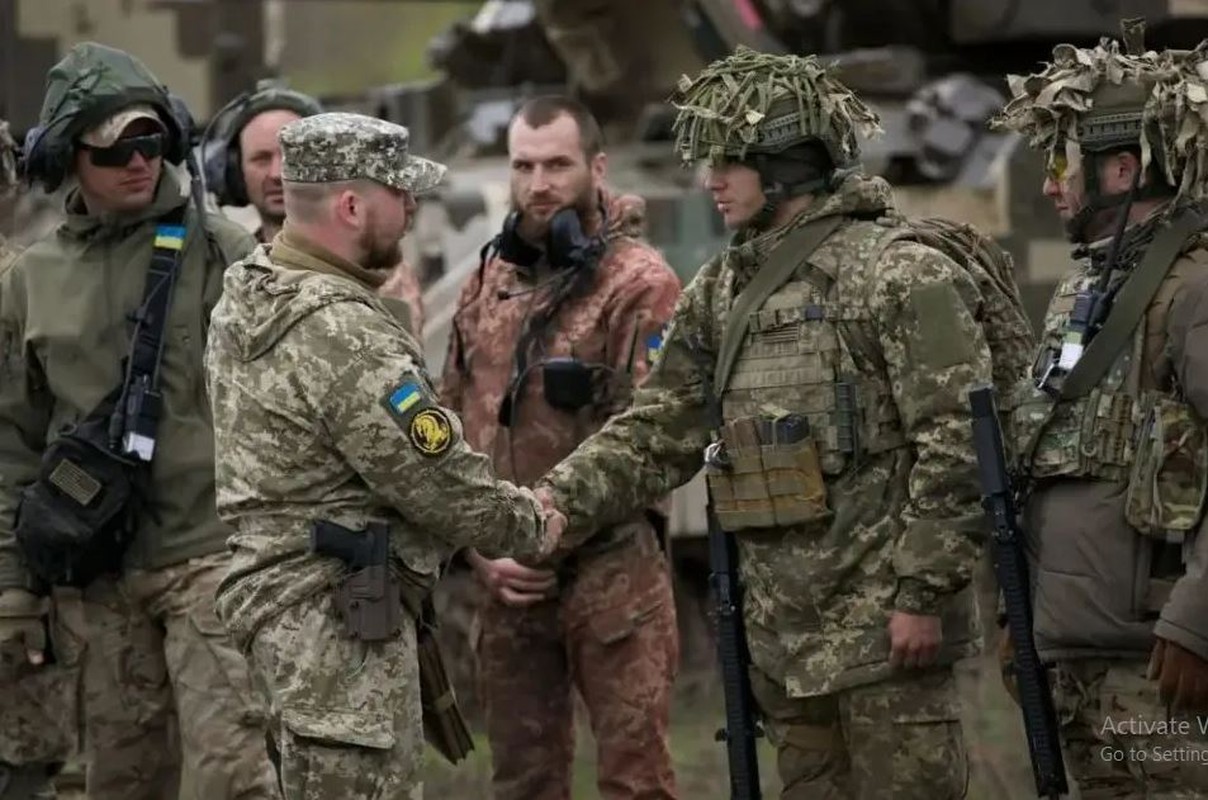 View - 	Ukraine tăng quân ở mặt trận Kursk, sẵn sàng chơi tất tay ở đây