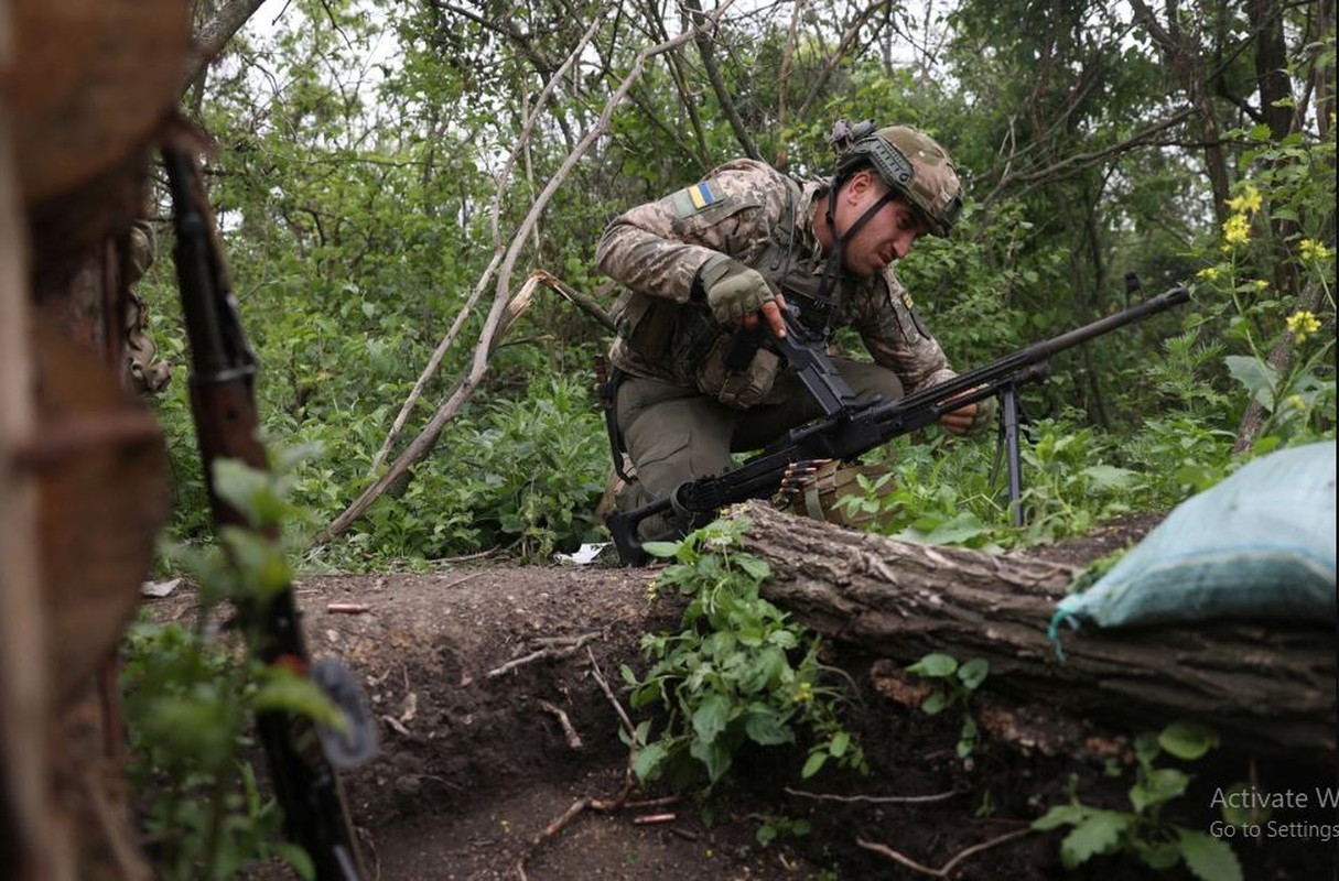 100.000 linh dao ngu, Ukraine doi mat voi tinh trang kho khan-Hinh-7