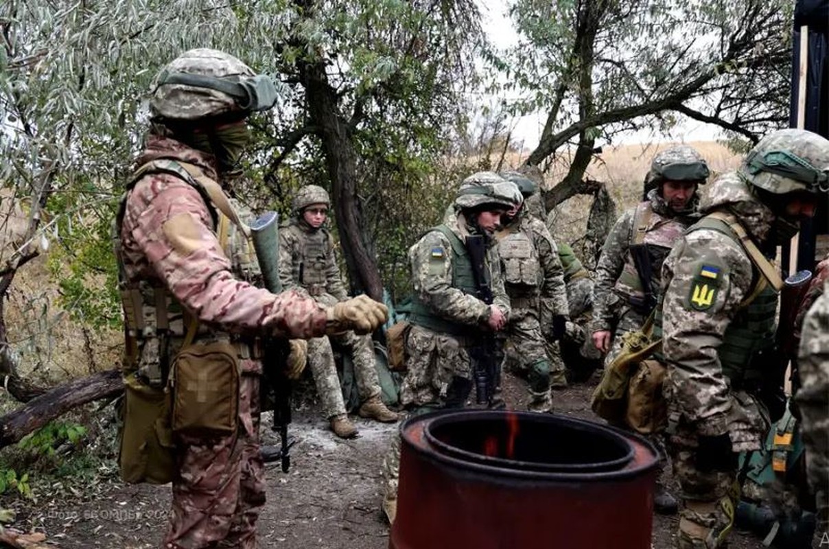 Chi huy Quan doi Ukraine “tu ban vao chan minh” o Kurakhovo-Hinh-12