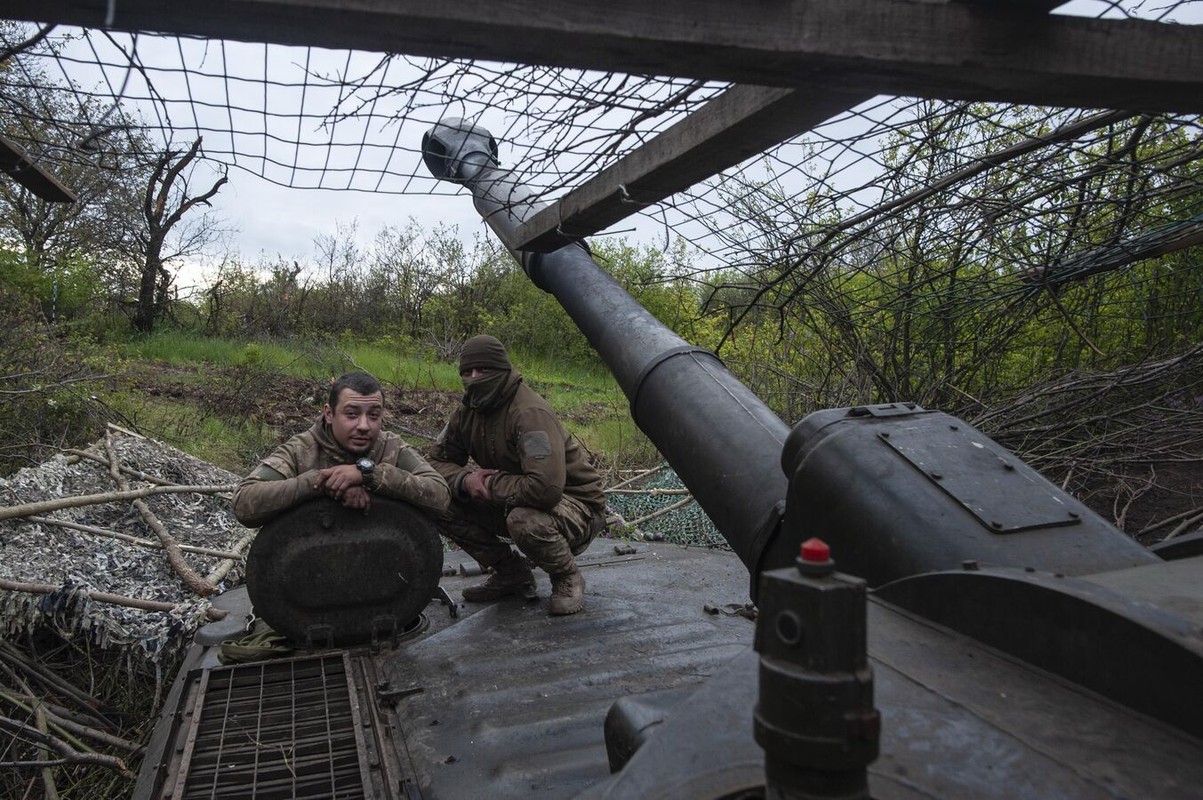 Chien thuat moi cua quan doi Nga xe nat tuyen phong thu Ukraine