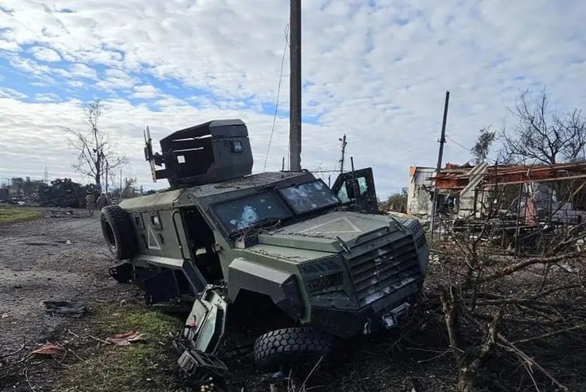 Linh Ukraine o Kursk kiet suc, khi Nga phong toa duong tiep te-Hinh-10
