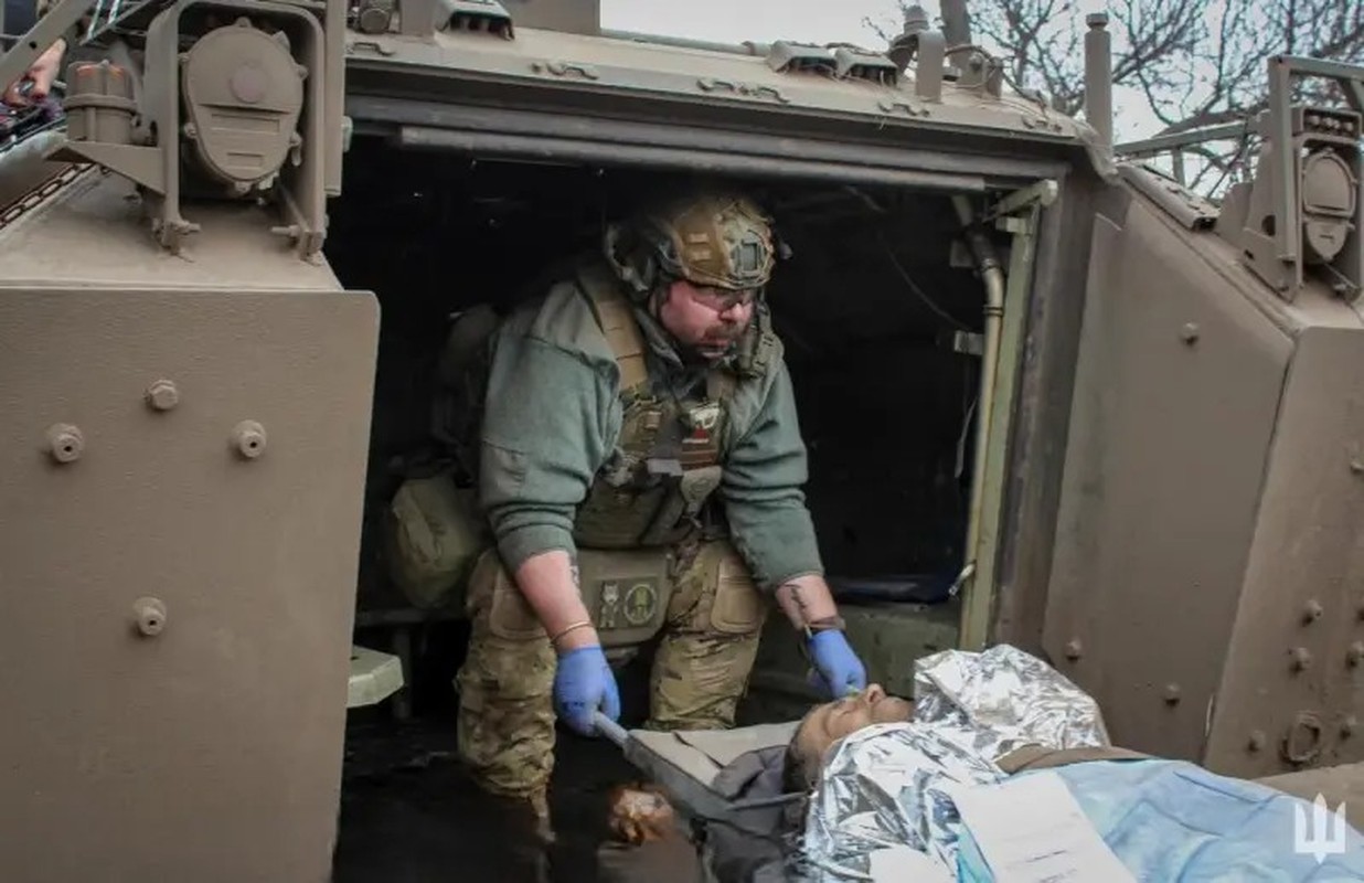 Linh Ukraine o Kursk kiet suc, khi Nga phong toa duong tiep te-Hinh-15