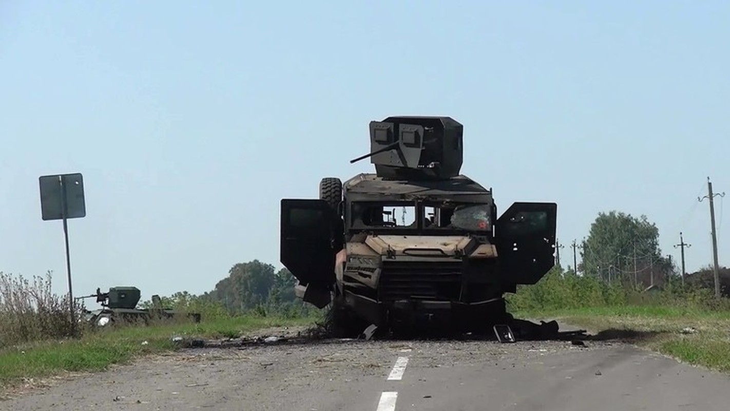 Linh Ukraine o Kursk kiet suc, khi Nga phong toa duong tiep te-Hinh-5