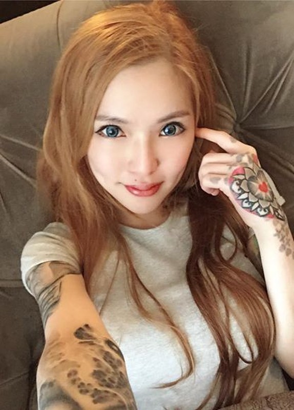 Hot girl xam minh Malaysia don tim cu dan mang hinh anh 5