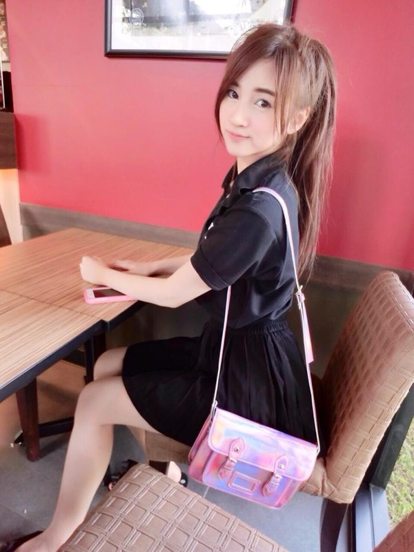 Hot girl Thai Lan nieng rang làm dan mạng me dien dảo-Hinh-9