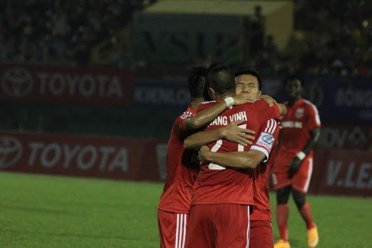 Diem nhan V-League 2015: Mo man nhieu bat ngo-Hinh-4