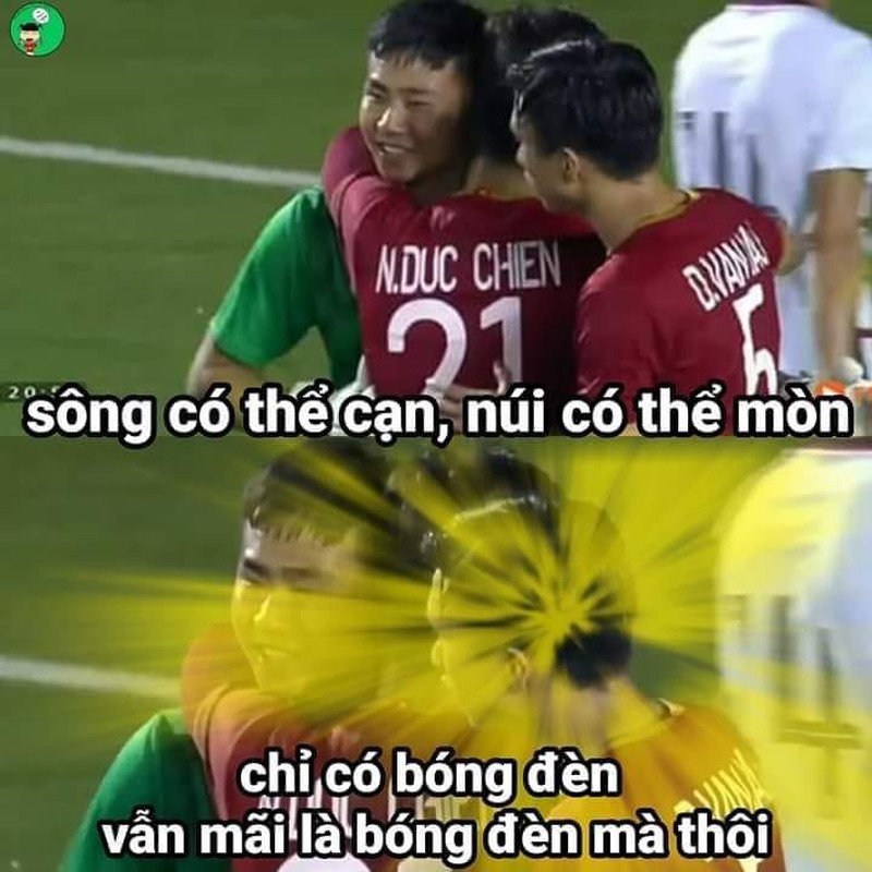 Soi cap doi cua U22 Viet Nam duoc fan “day thuyen” nhin Van Hau phat khiep-Hinh-11