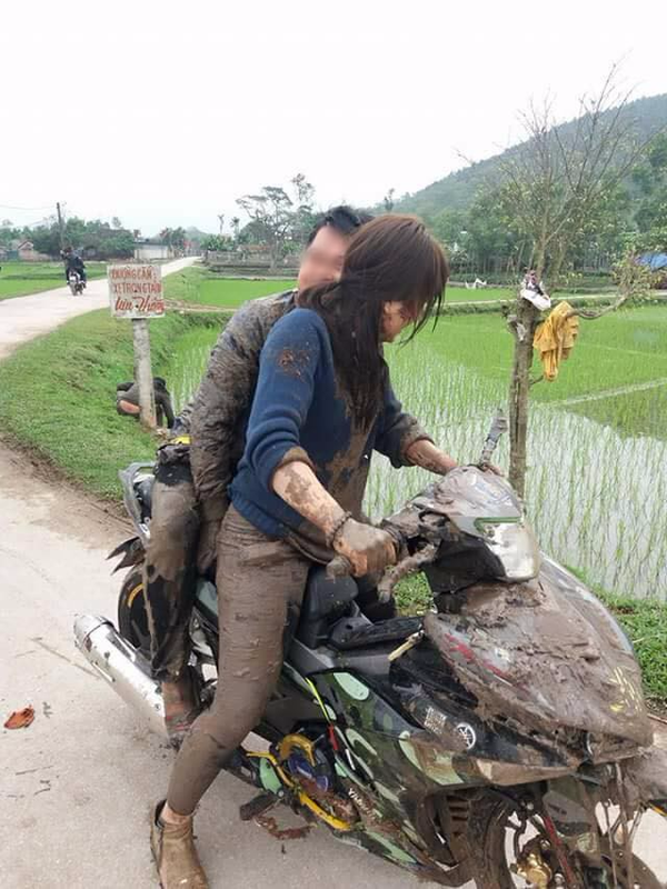 Chet cuoi hinh anh cho crush di choi bong dung bi nga-Hinh-5