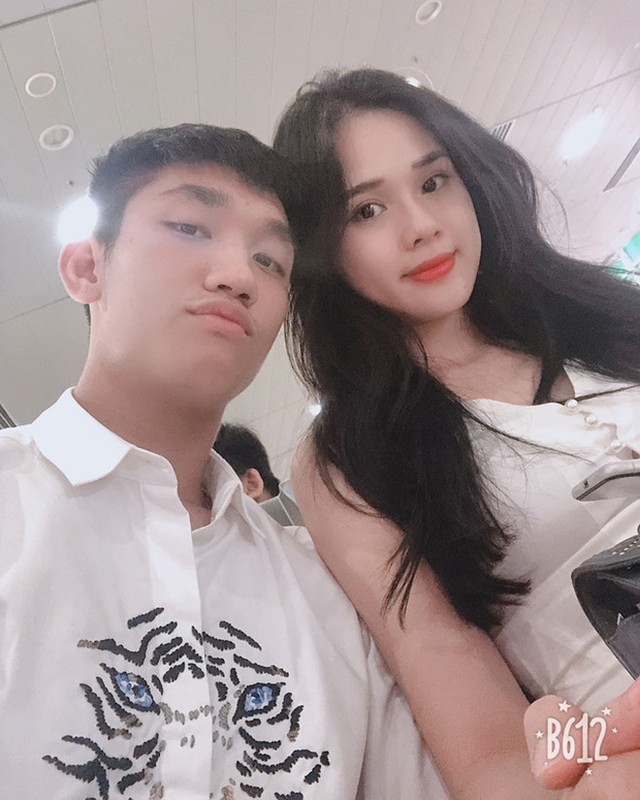 Bi loai khoi U23 Viet Nam, Trong Dai khong quen mua qua cho ban gai-Hinh-3