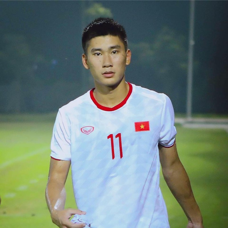 Tan Sinh, Manh Dung va dan cau thu U23 Viet Nam mat mot mi, cao to nhu trai Han-Hinh-4