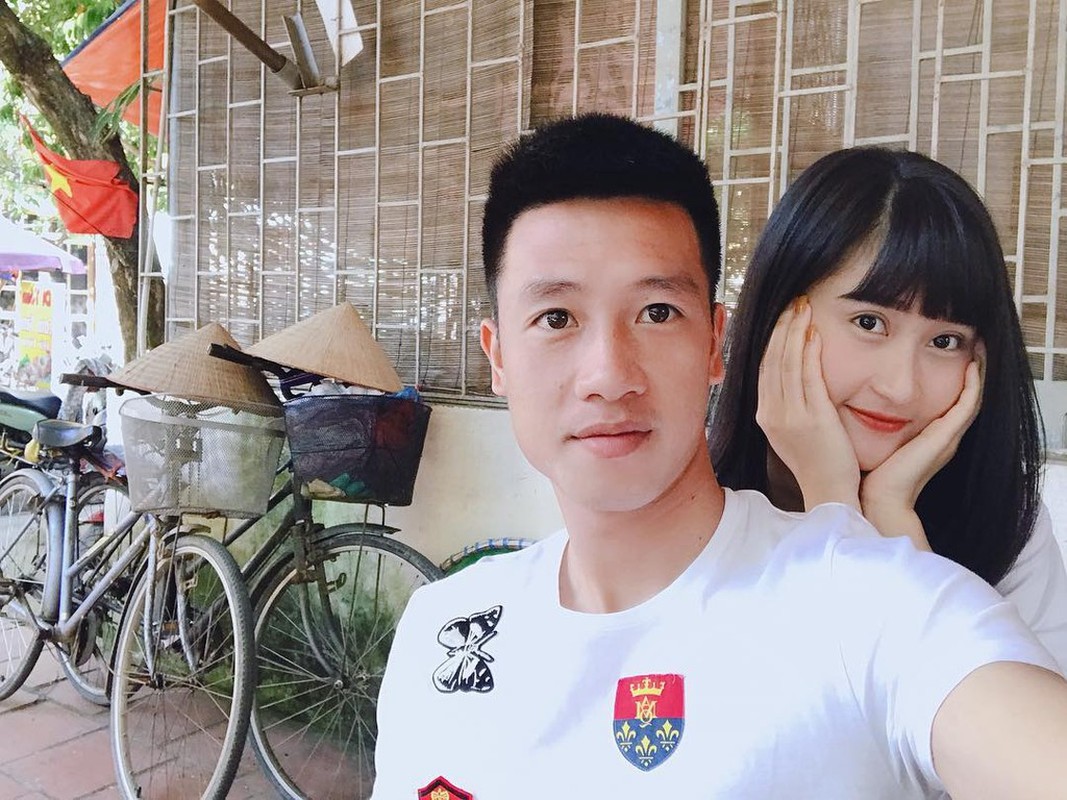 Vo Duy Manh va dan WAGs khoe thu nhap khung hon chong-Hinh-9