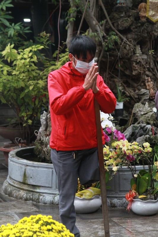 Ha Noi: Chua Ha dong kin nguoi di le Ram thang gieng-Hinh-6