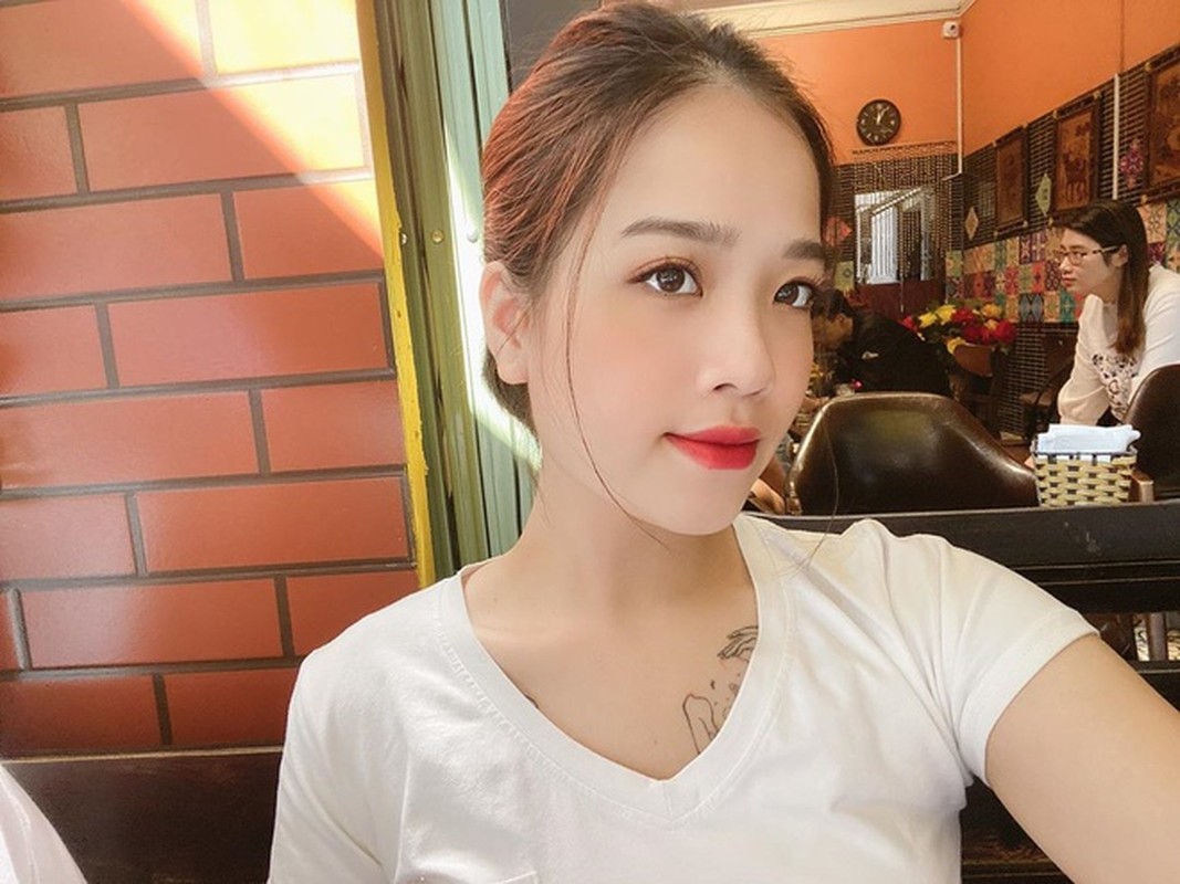 Vo Phan Van Duc he lo chuyen gi ve co chu tiem nail cua Quang Hai-Hinh-8