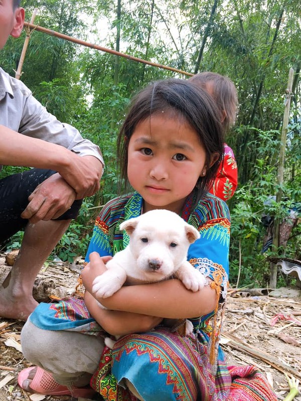 Em be vung cao om khu khu chu cho, ai biet ly do cung “tan chay“-Hinh-3