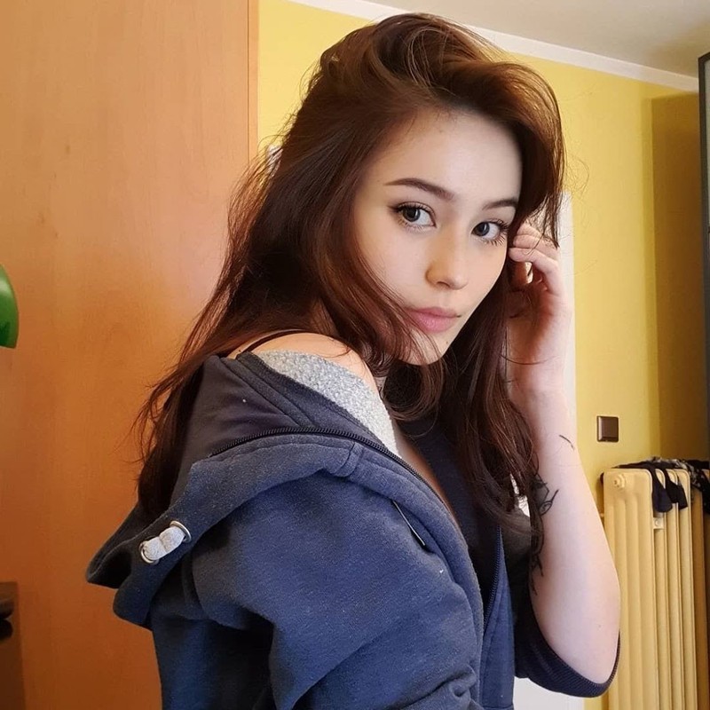 Nu streamer goc Viet gay bao khong chi xinh dep ma body cung cuc chuan-Hinh-5