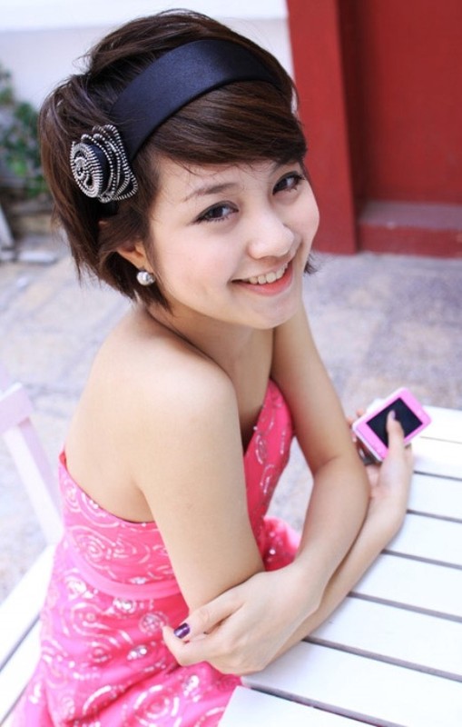 Soi dan hot girl Ha Thanh doi dau: Nguoi xa hoa, ke lan dan ve tinh