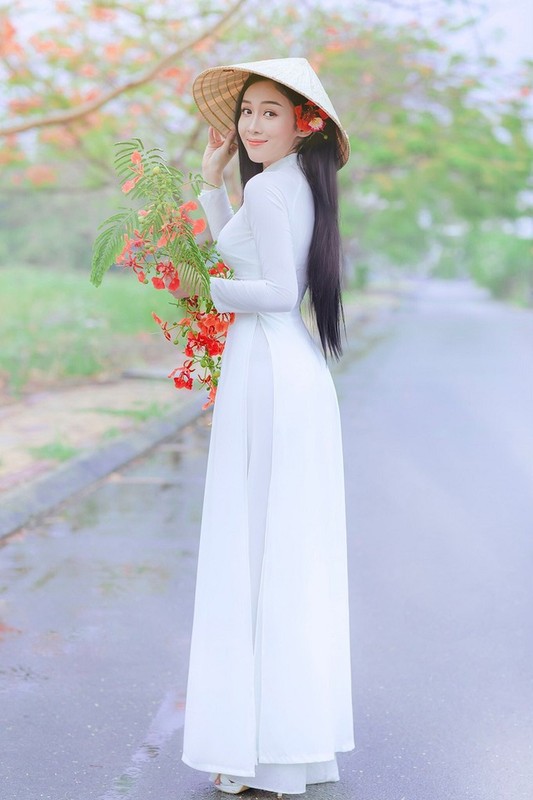 Hoa khoi dai hoc HUTECH khoe anh ao dai dep chet me-Hinh-3