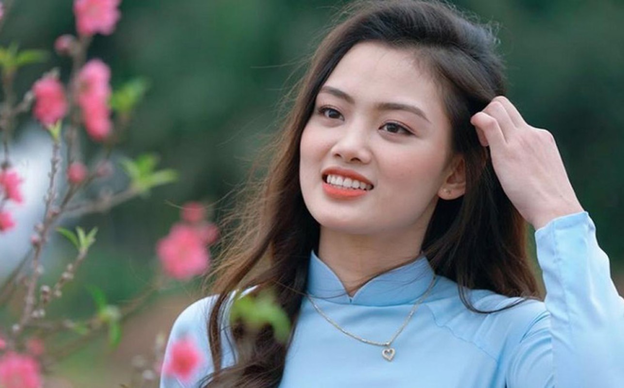 Khoe anh ao dai, Hoa khoi bong chuyen Thu Hoai bi nham thanh nguoi mau-Hinh-6