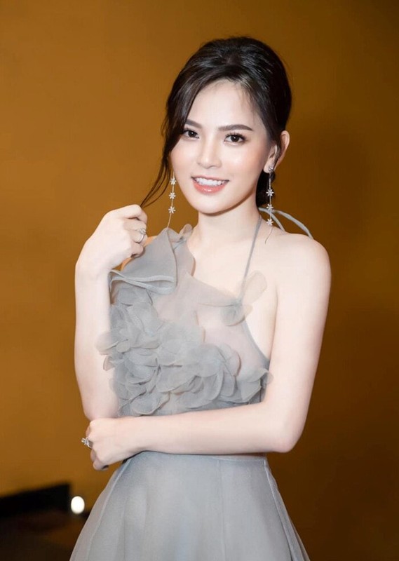 Do do giau cua loat hot girl Viet noi tieng tu lam hai Youtube-Hinh-9