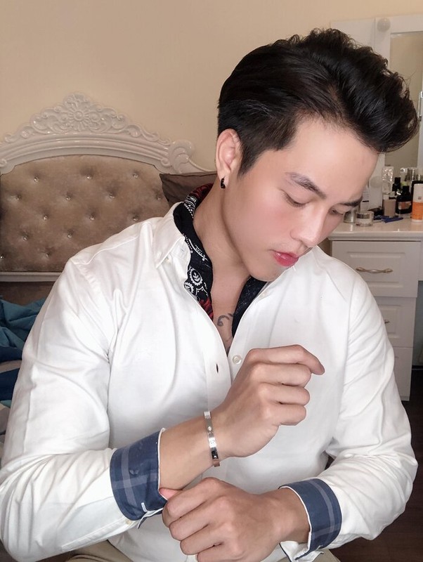 Hot boy Tik Tok va man “lot xac” thanh nam than trieu view-Hinh-7