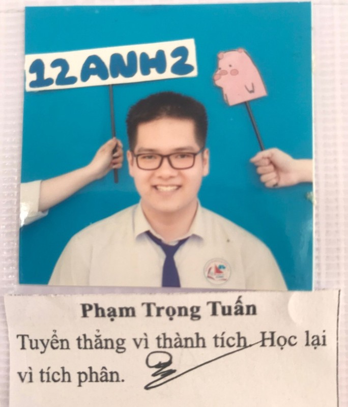 Chu thich lay loi, bo anh ky yeu hoc sinh Quang Ninh gay sot-Hinh-6