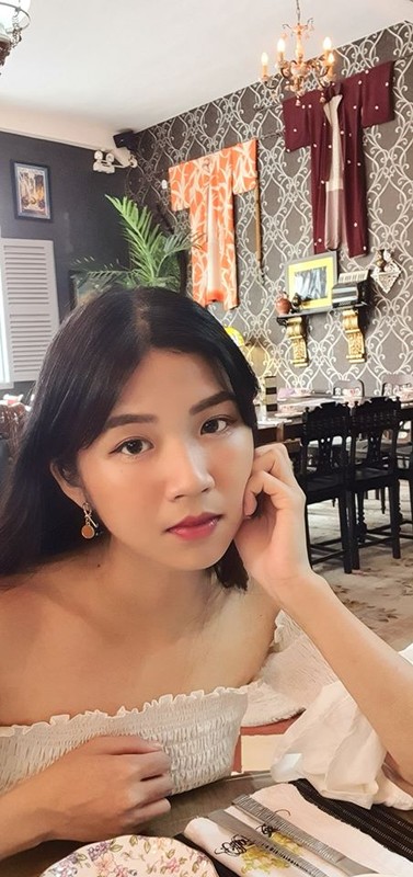 Sau 4 nam du hoc, “hot girl ong nghiem” bi soi nhan sac-Hinh-6