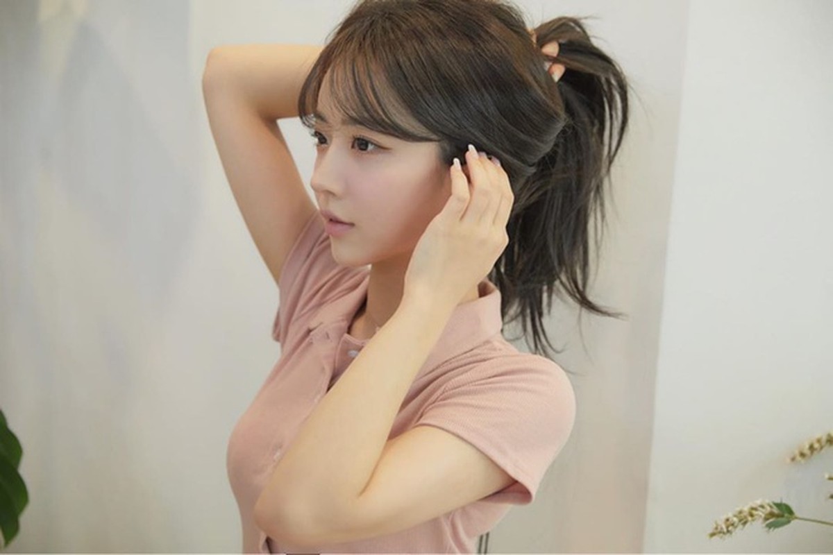 Nho hanh dong nay, nu streamer nhan tien ty khi phat song-Hinh-3