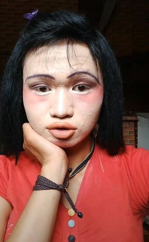 Make up xau xi “xuc pham nguoi nhin“, co gai bong noi nhu con-Hinh-2