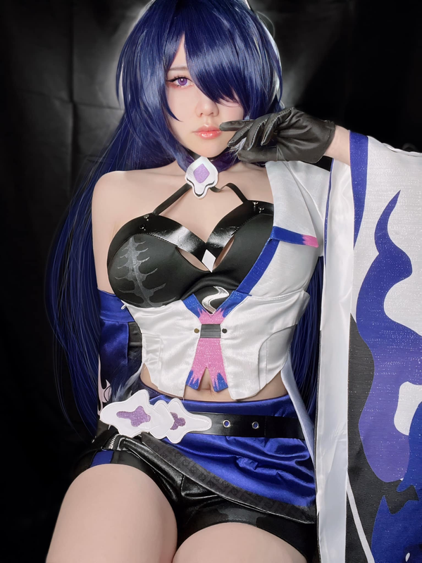 Man cosplay “xoi thit” game Honkai: Star Rail khien anh em “xit mau“