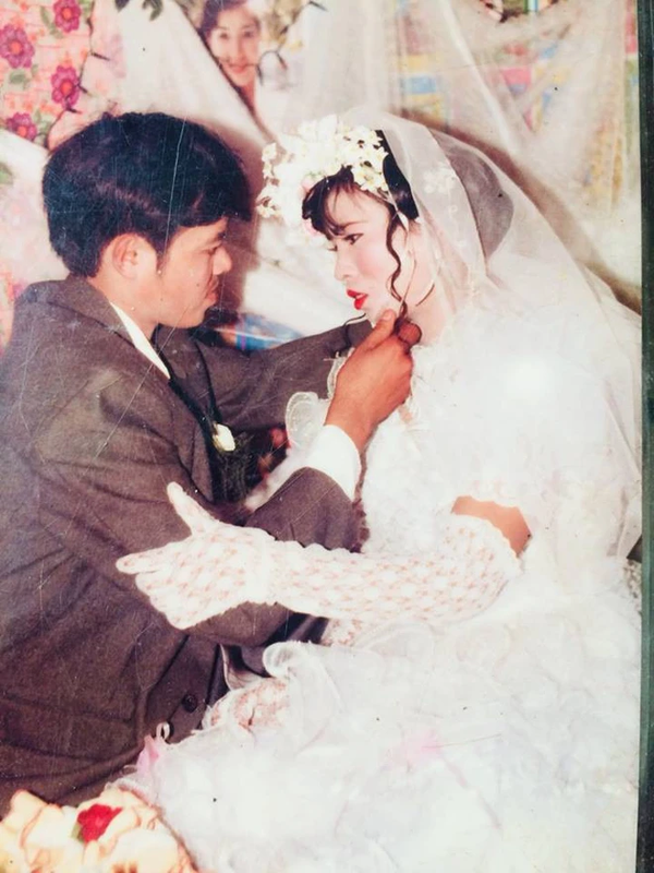 Nhan sac gay “chan dong” cua co dau trong loat anh cuoi nam 1995-Hinh-9