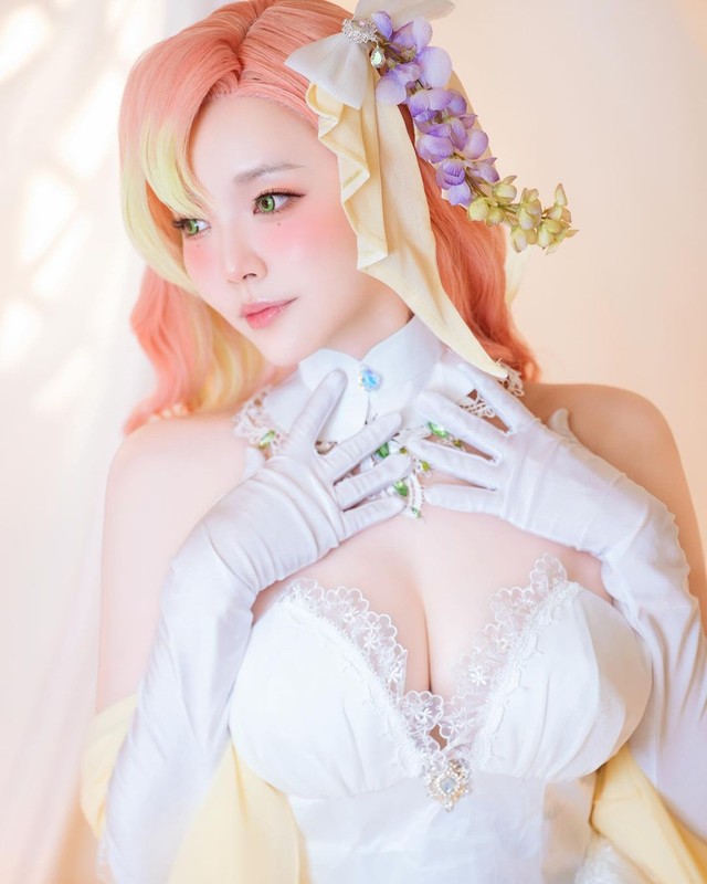 Nu cosplayer nhan fan tim thong diep tu ma vach tren nguc ngon ngon-Hinh-7