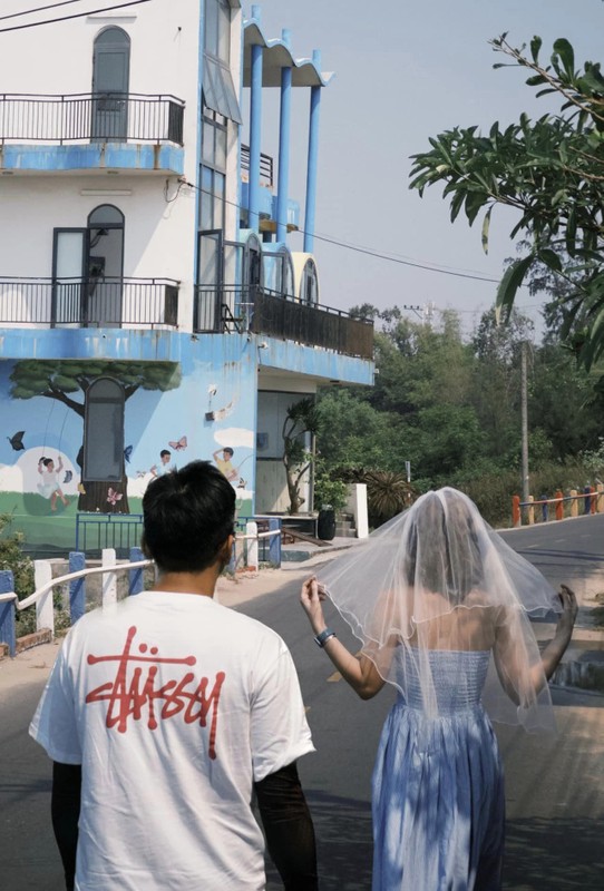 Cap doi nam tay nhau di xuyen Viet 7 ngay, 2000km-Hinh-6