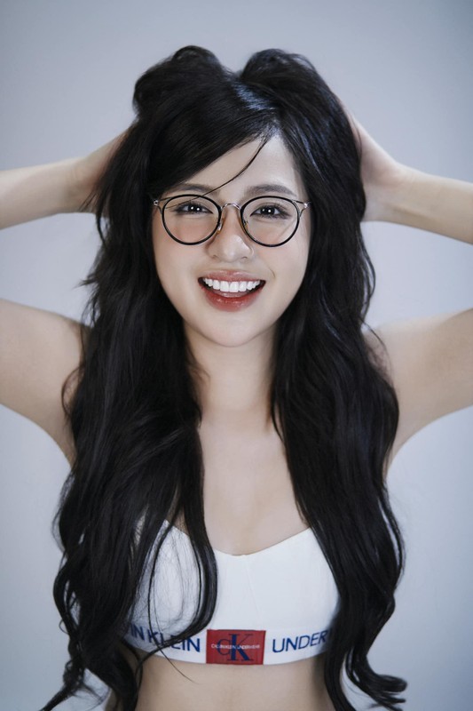 “Hot girl trung ran” cosplay tuong nu LMHT, netizen co dong thai la-Hinh-9