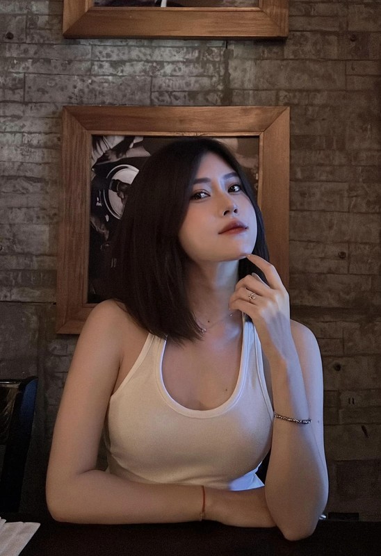 Ngam body cuc chay cua nu streamer Lien Minh Huyen Thoai-Hinh-9