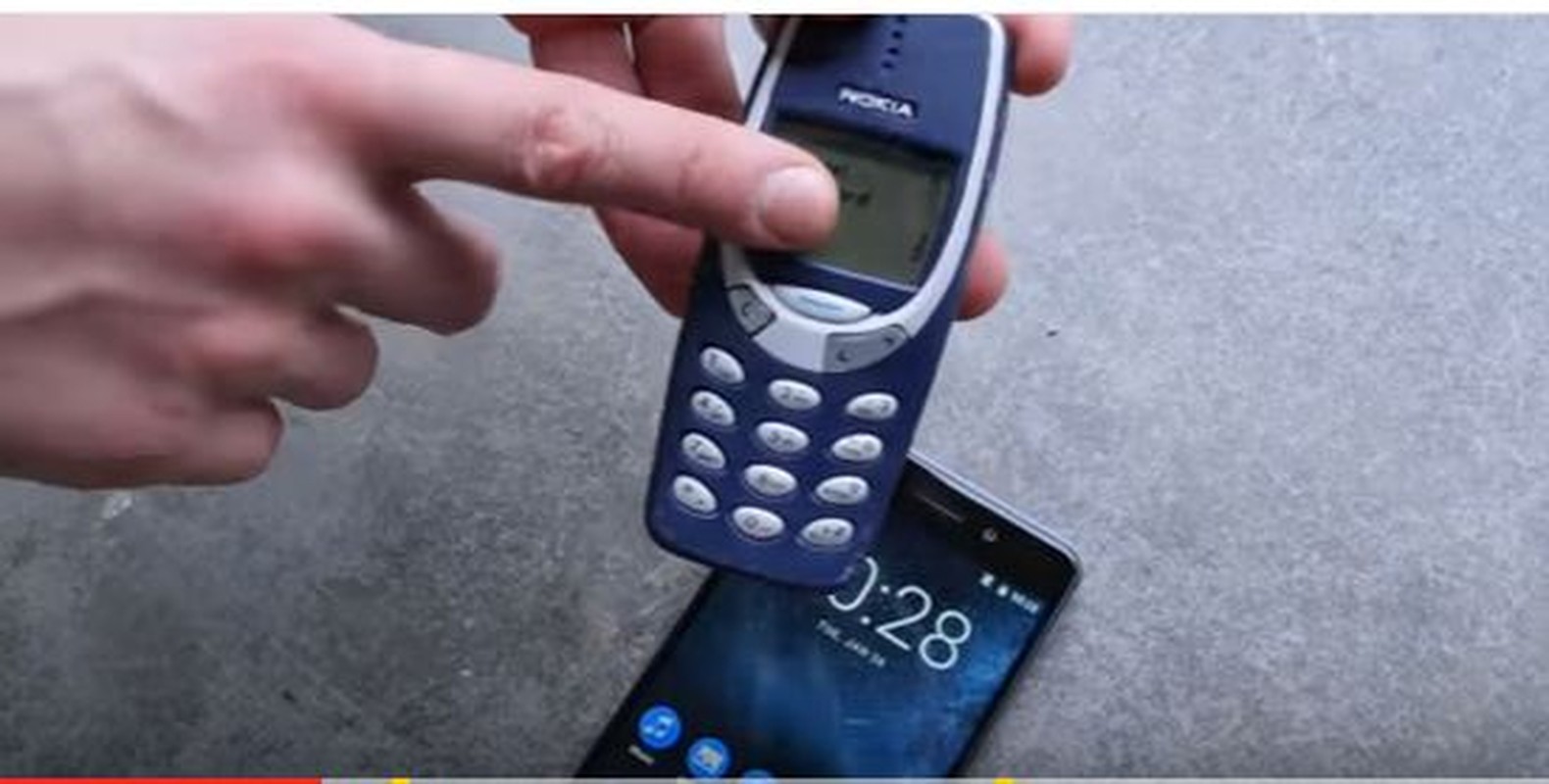Nokia 6 va Nokia 3310 do suc o thi nghiem tha roi-Hinh-5