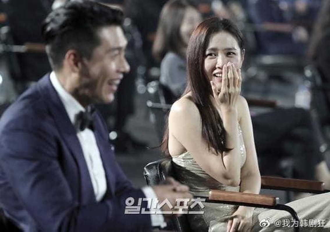 Son Ye Jin - Hyun Bin “tinh be binh” tai Baeksang Arts Awards 2020-Hinh-8
