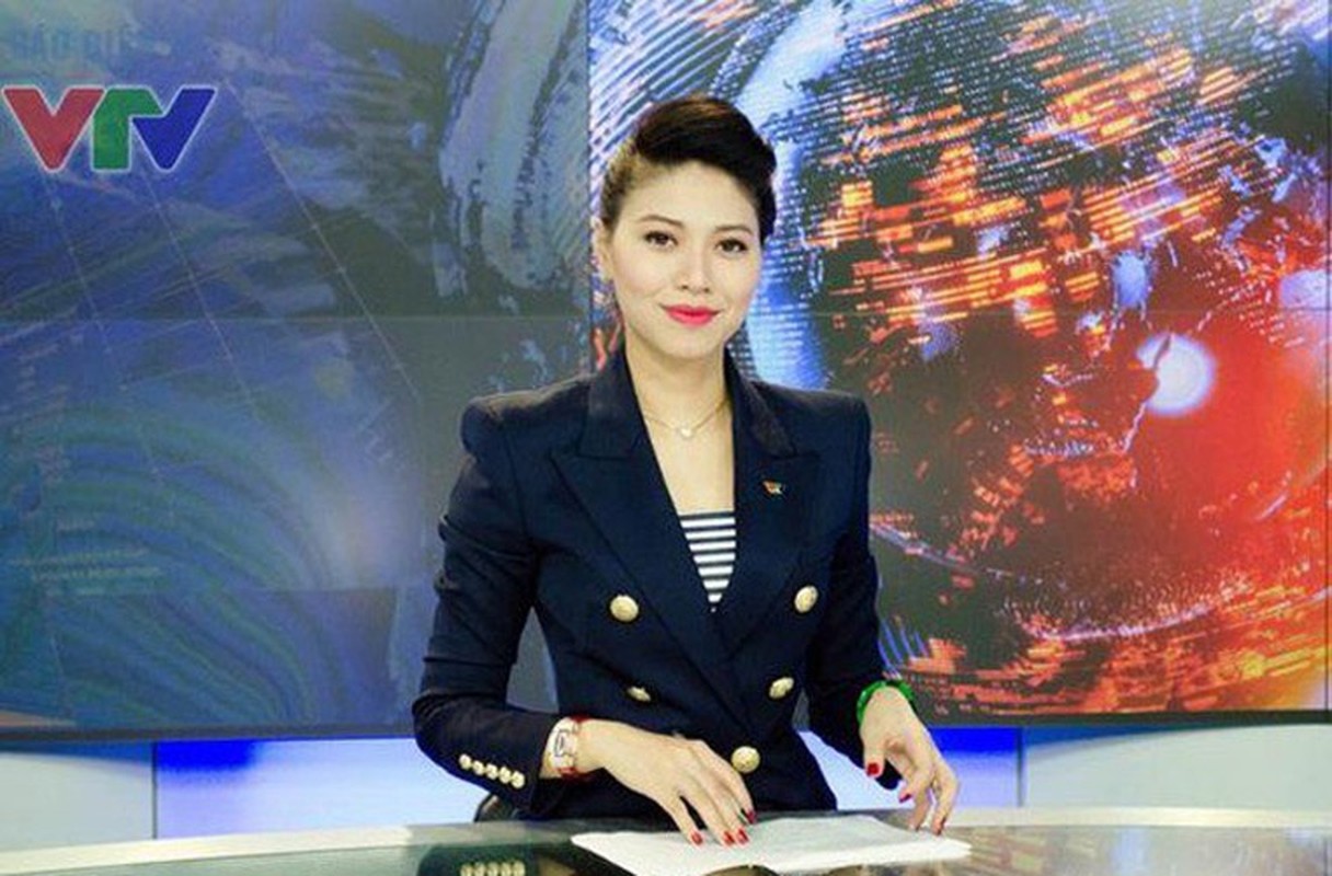 He lo muc luong cua Ngoc Trinh va loat BTV noi tieng VTV