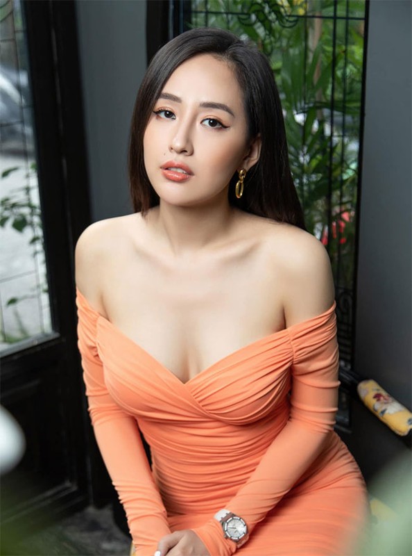 Mai Phuong Thuy dien vay bo khoe 3 vong boc lua dep hut mat-Hinh-3