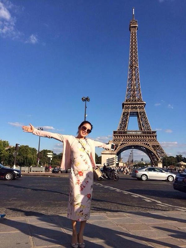 Vo chong Le Quyen dinh “loi nguyen” ly hon khi check-in o thap Eiffel?-Hinh-3