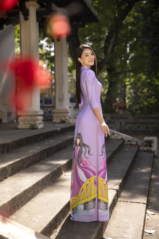 Hoa hau Tieu Vy dep “gay me” trong ta ao dai Tet-Hinh-2