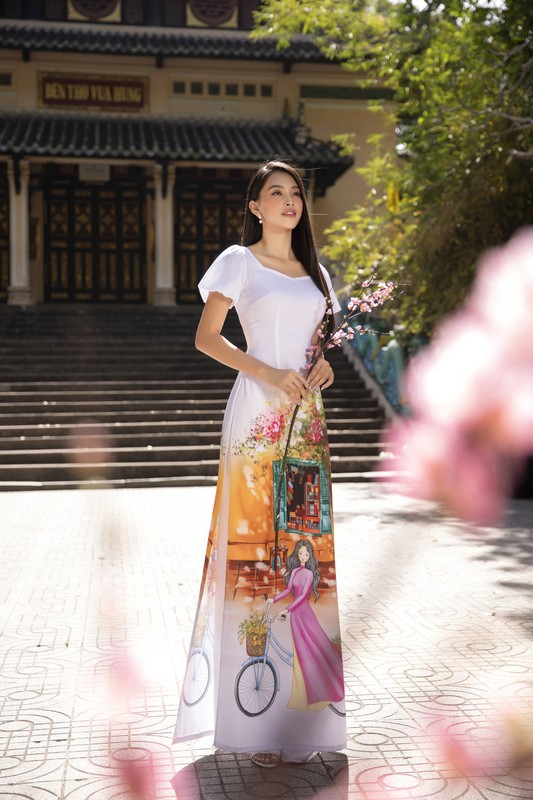 Hoa hau Tieu Vy dep “gay me” trong ta ao dai Tet-Hinh-5