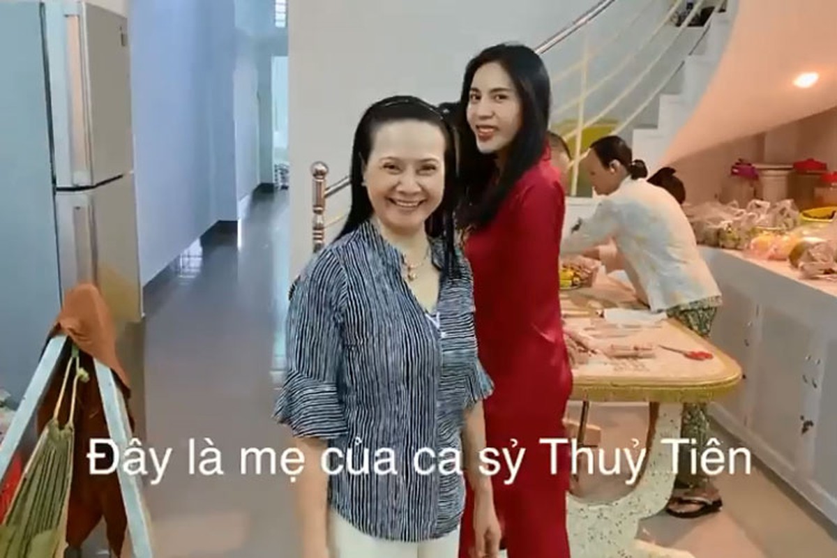 Chan dung me ruot 46 nam an chay truong cua ca si Thuy Tien-Hinh-2