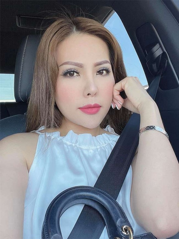 Ve goi cam cua Tham Bebe vuong on ao tinh ai voi Hoang Anh-Hinh-6